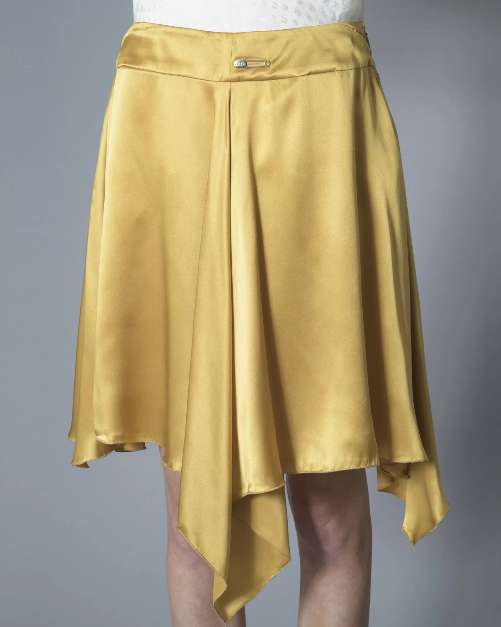 La Piscine Paris Jupe en satin de soie et ornement John Galliano Jaune Store