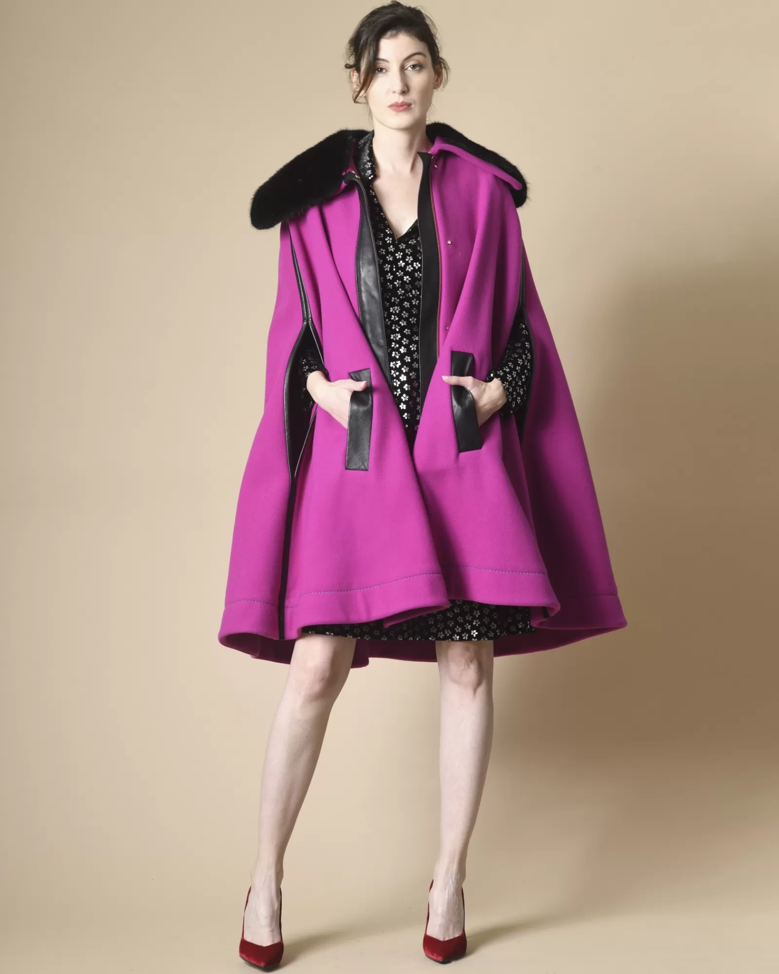 La Piscine Paris Robe en velour à imprimé fleuri P.A.R.O.S.H Noir Store