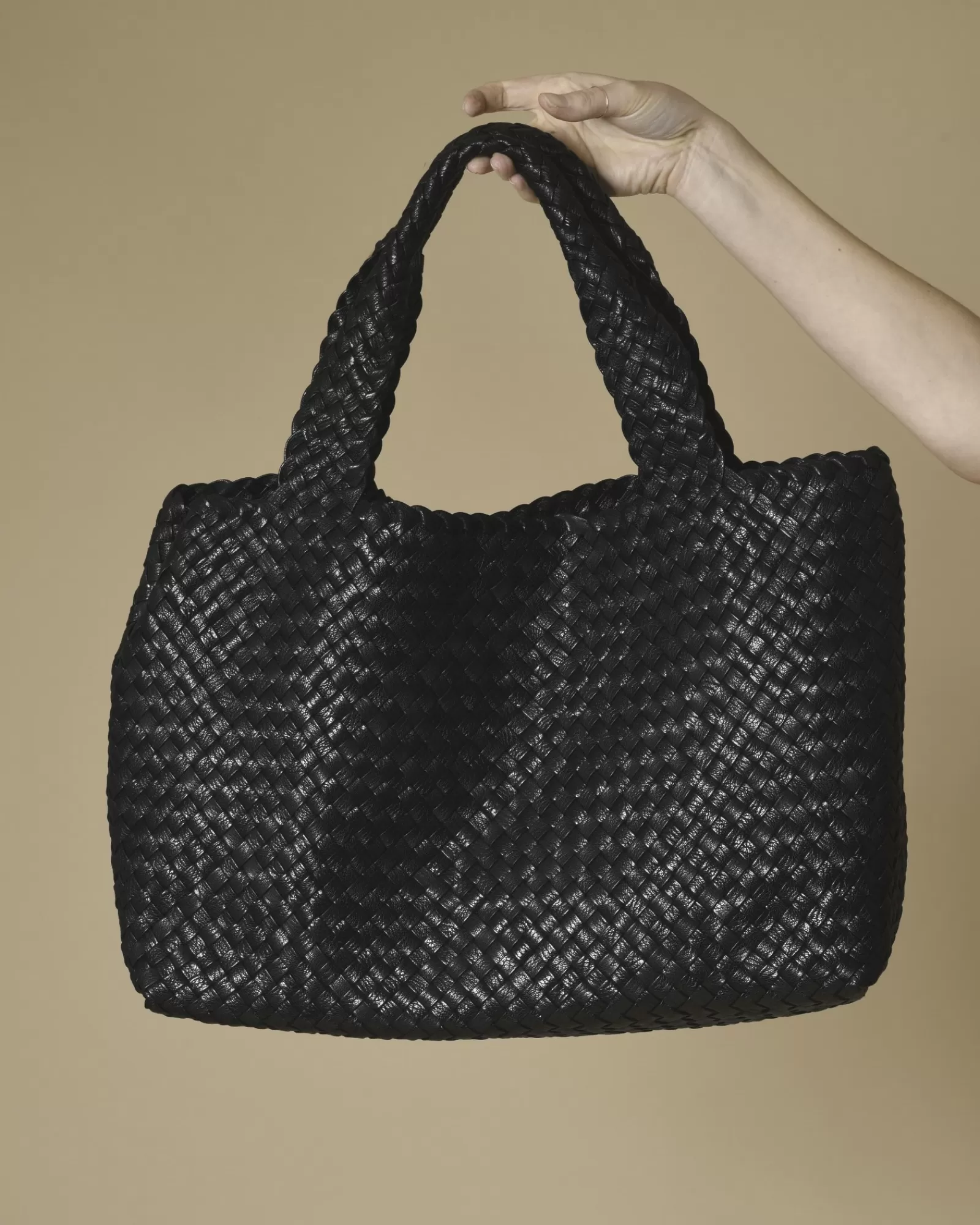 La Piscine Paris Sac cabas en cuir tressé Falorni Noir Sale