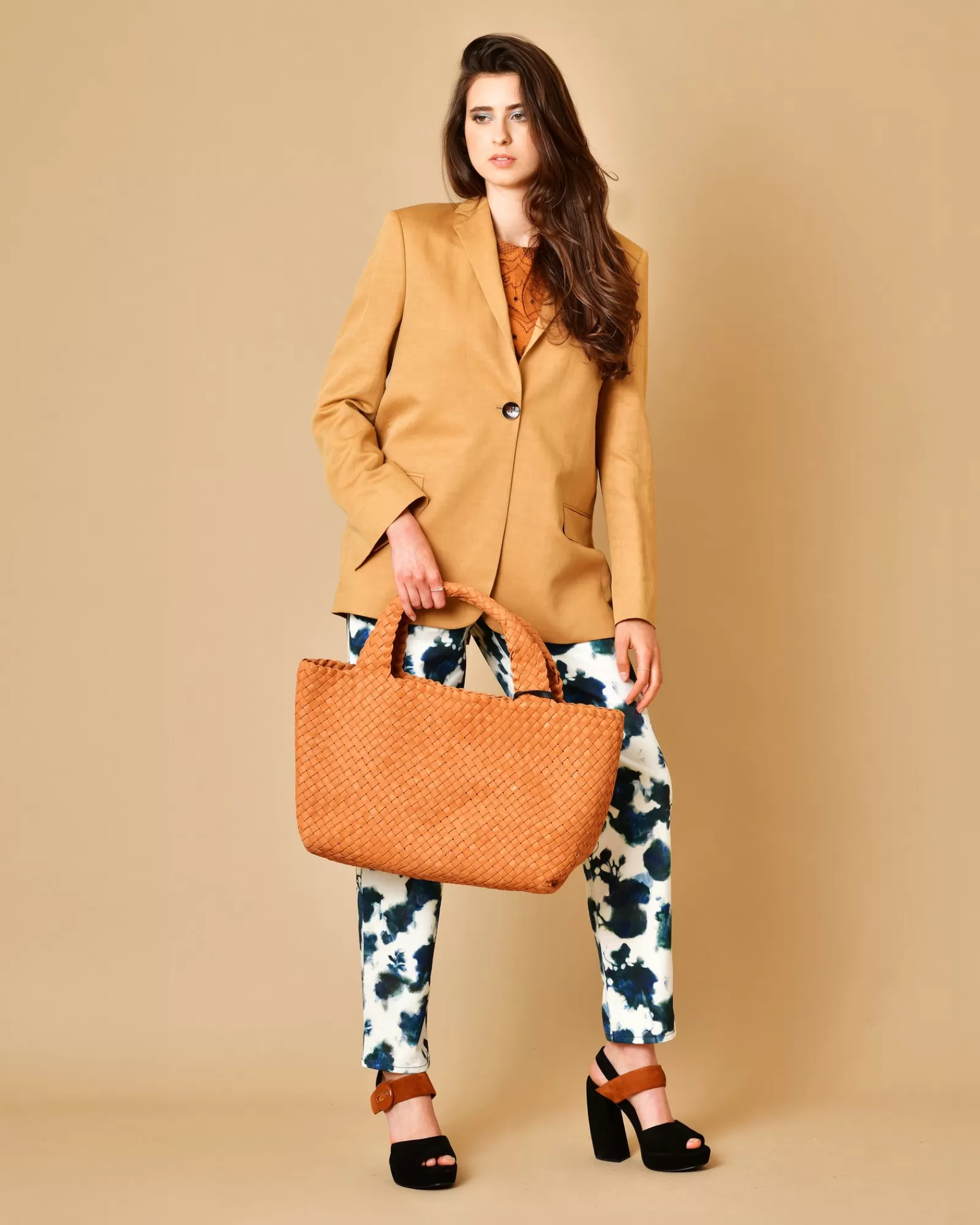 La Piscine Paris Sac porté épaule en cuir tressé camel Falorni Marron Fashion