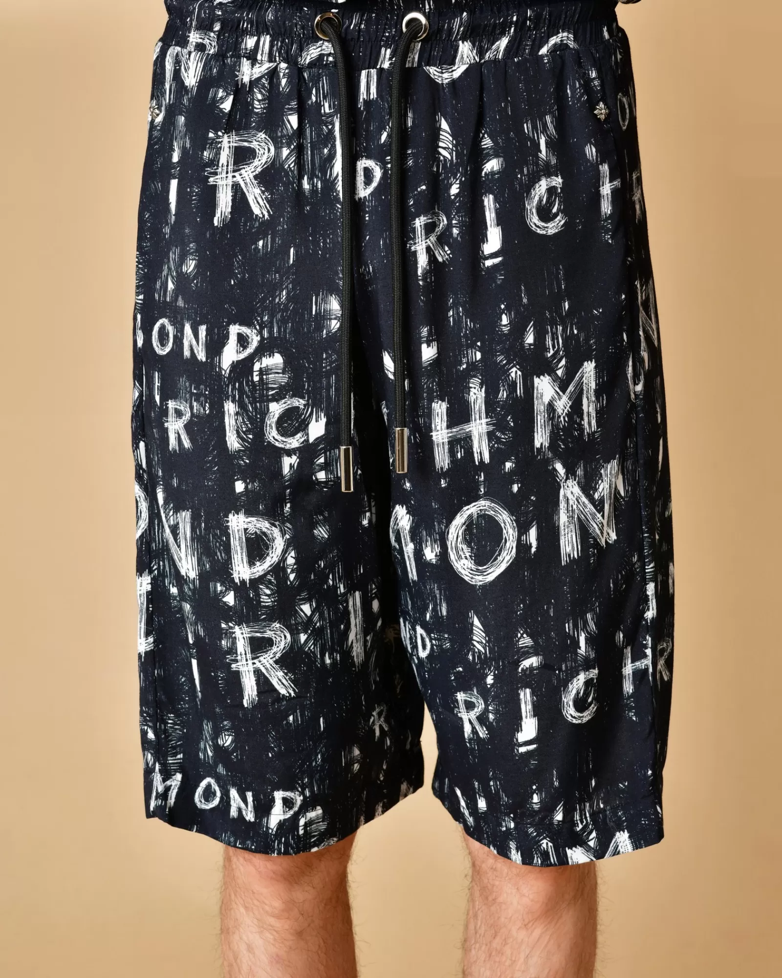 La Piscine Paris Short en viscose à imprimé d'écriture de pinceaux John Richmond Noir Best